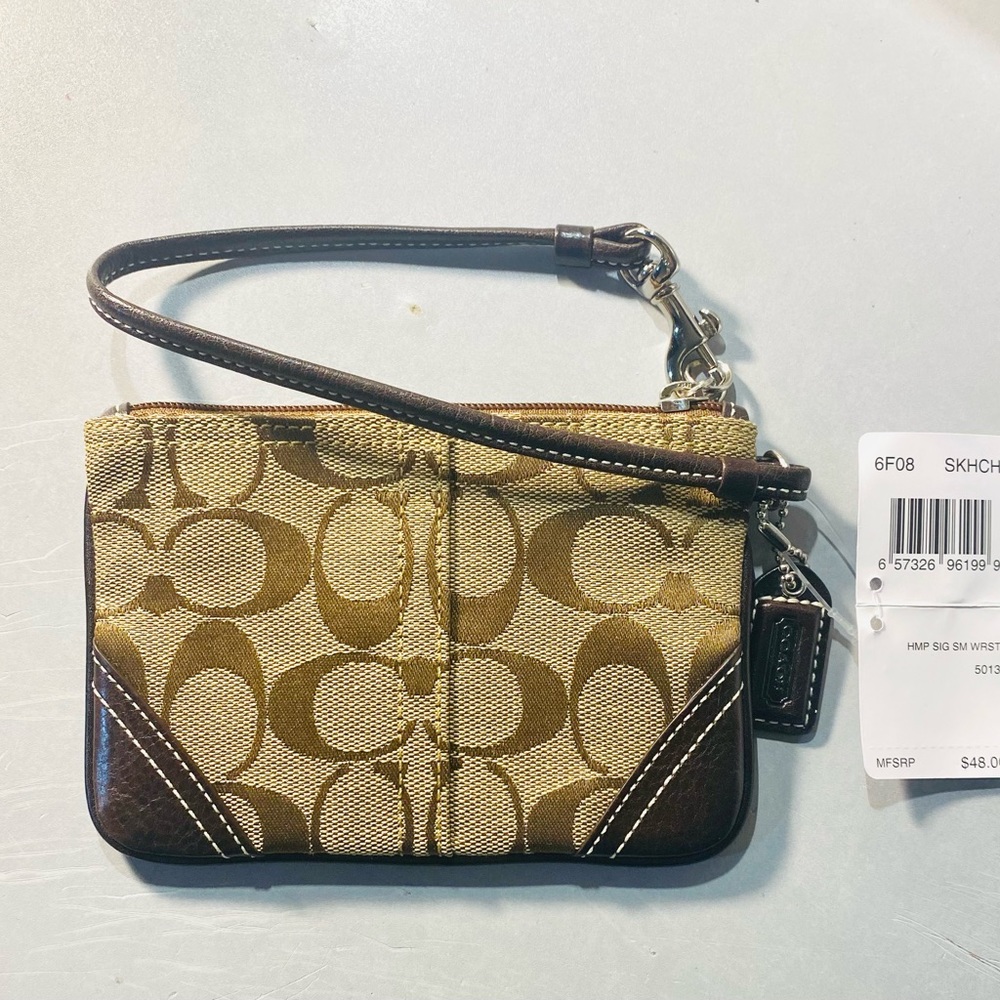 COACH Hampton Signature Wristlet